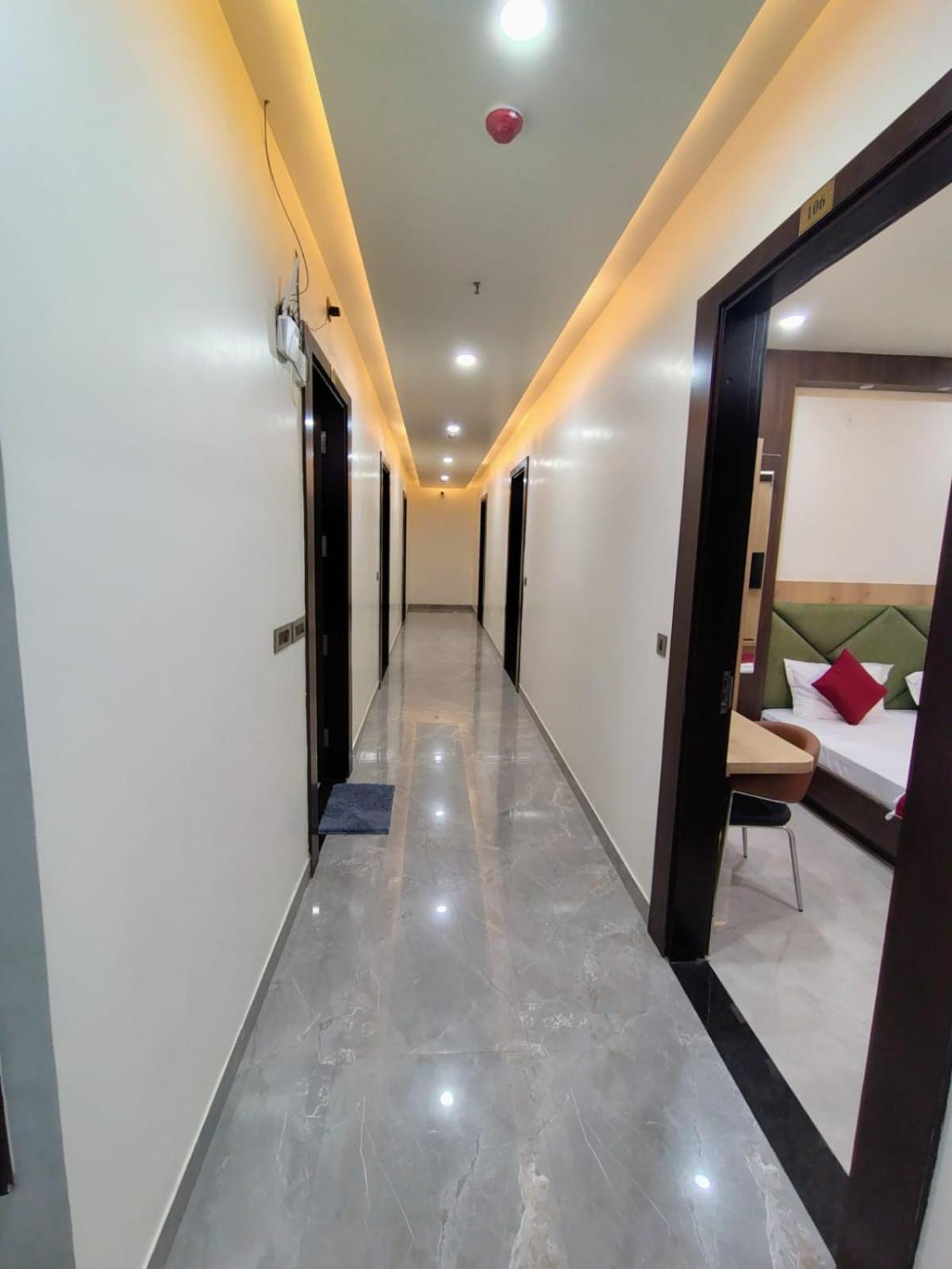Celebration Guest House Lucknow Eksteriør bilde