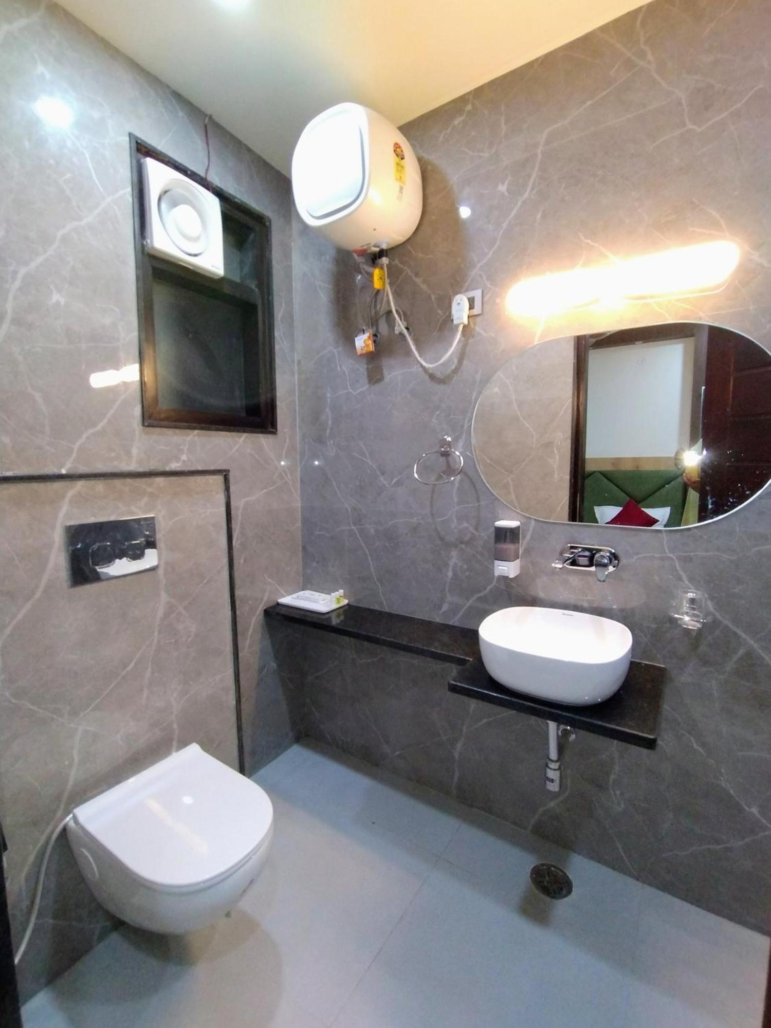 Celebration Guest House Lucknow Eksteriør bilde